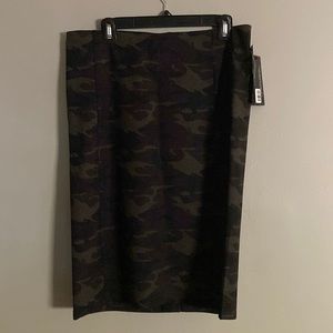 Liverpool Jeans Camo Skirt